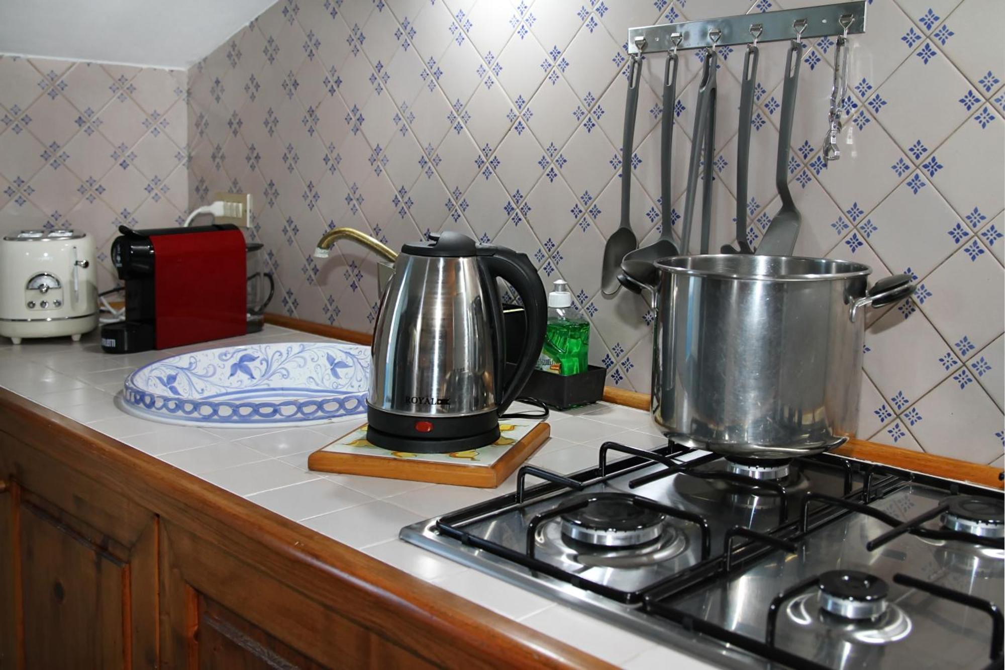 Tenuta Petreria 1 con accesso diretto al mare Santo Stefano di Camastra Esterno foto
