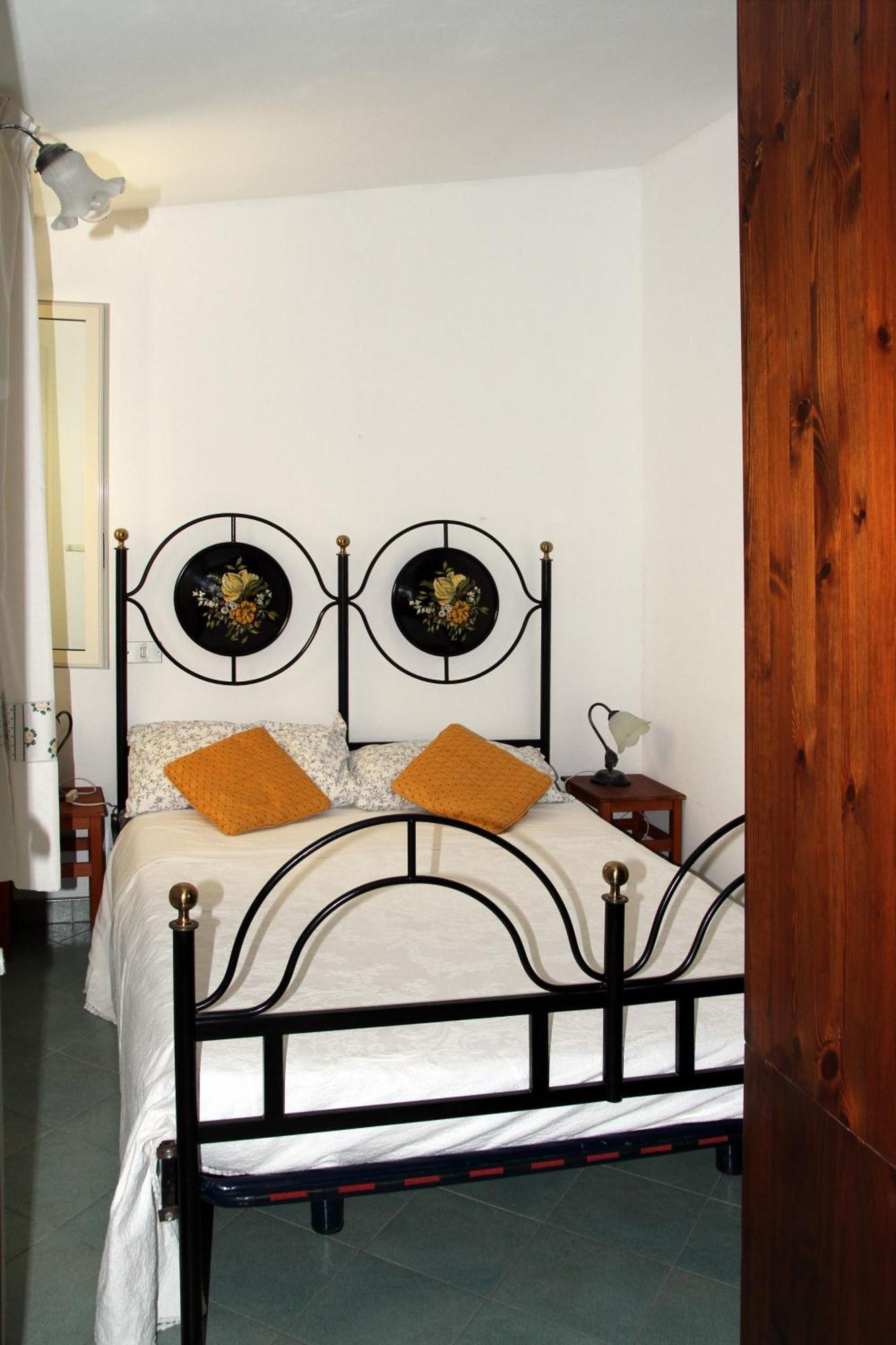 Tenuta Petreria 1 con accesso diretto al mare Santo Stefano di Camastra Esterno foto