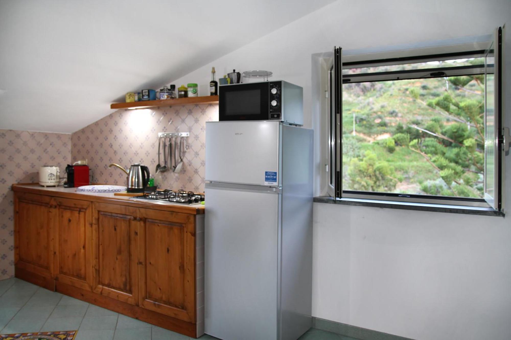 Tenuta Petreria 1 con accesso diretto al mare Santo Stefano di Camastra Esterno foto
