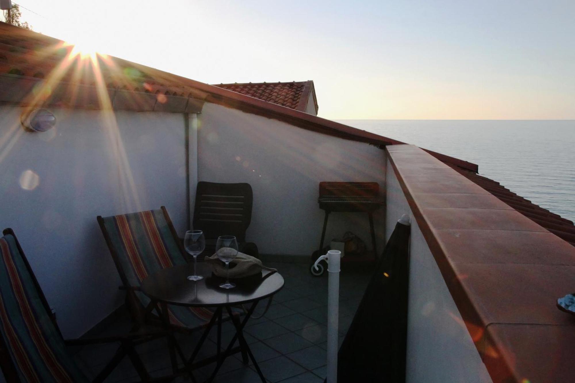 Tenuta Petreria 1 con accesso diretto al mare Santo Stefano di Camastra Camera foto