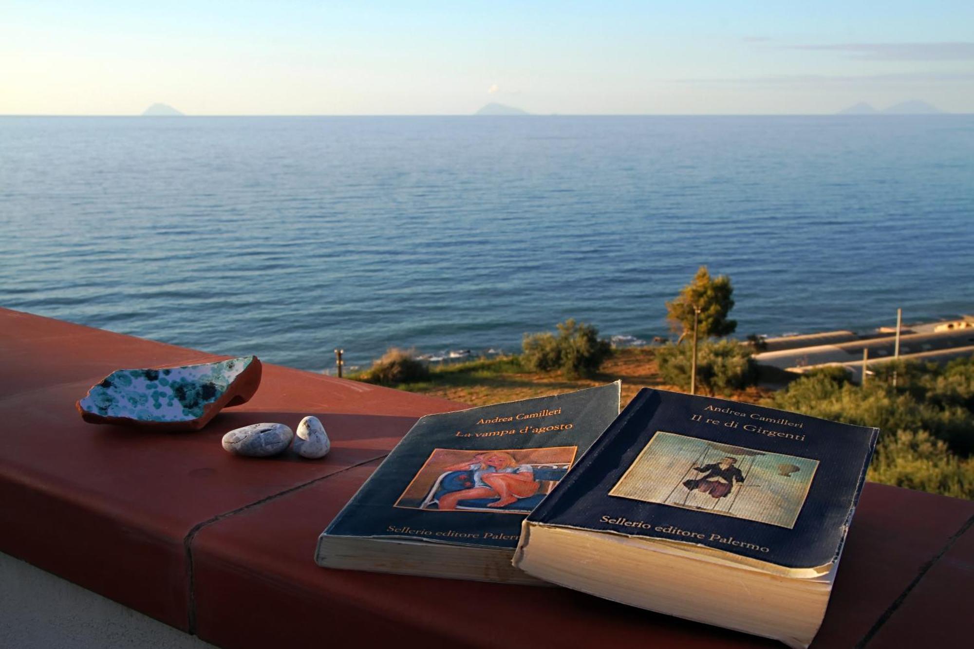 Tenuta Petreria 1 con accesso diretto al mare Santo Stefano di Camastra Esterno foto