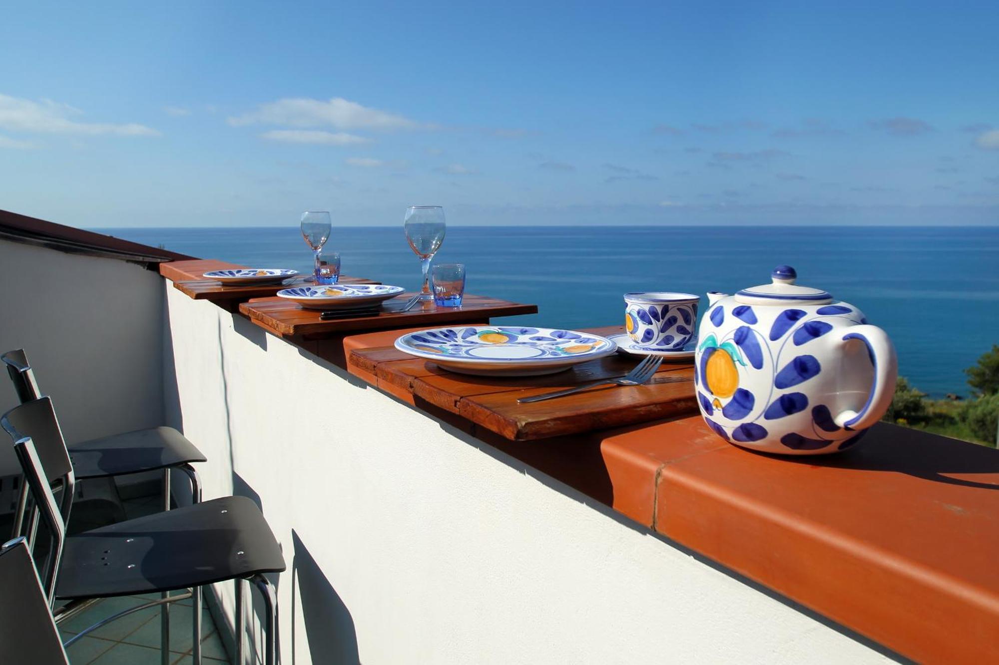 Tenuta Petreria 1 con accesso diretto al mare Santo Stefano di Camastra Esterno foto
