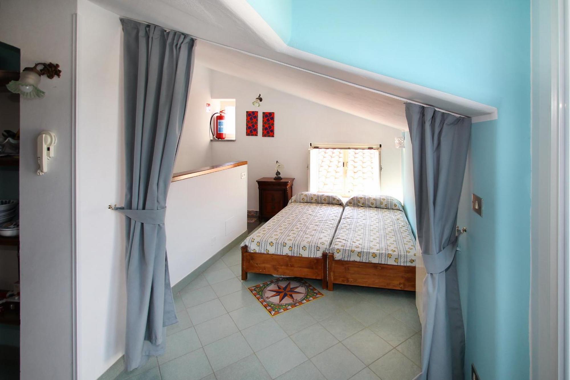 Tenuta Petreria 1 con accesso diretto al mare Santo Stefano di Camastra Esterno foto